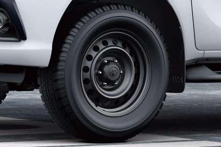 265/65R17タイヤ+17×7_Jスチールホイール(センターオーナメント付)