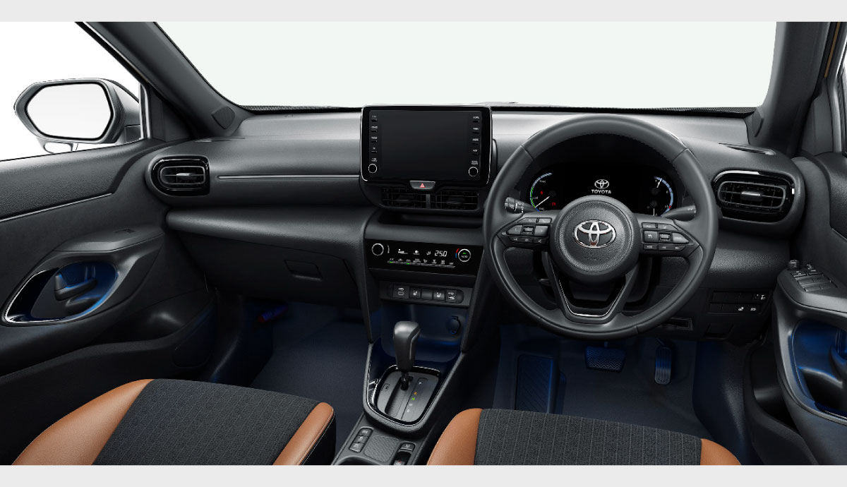 yariscross_grade_img02