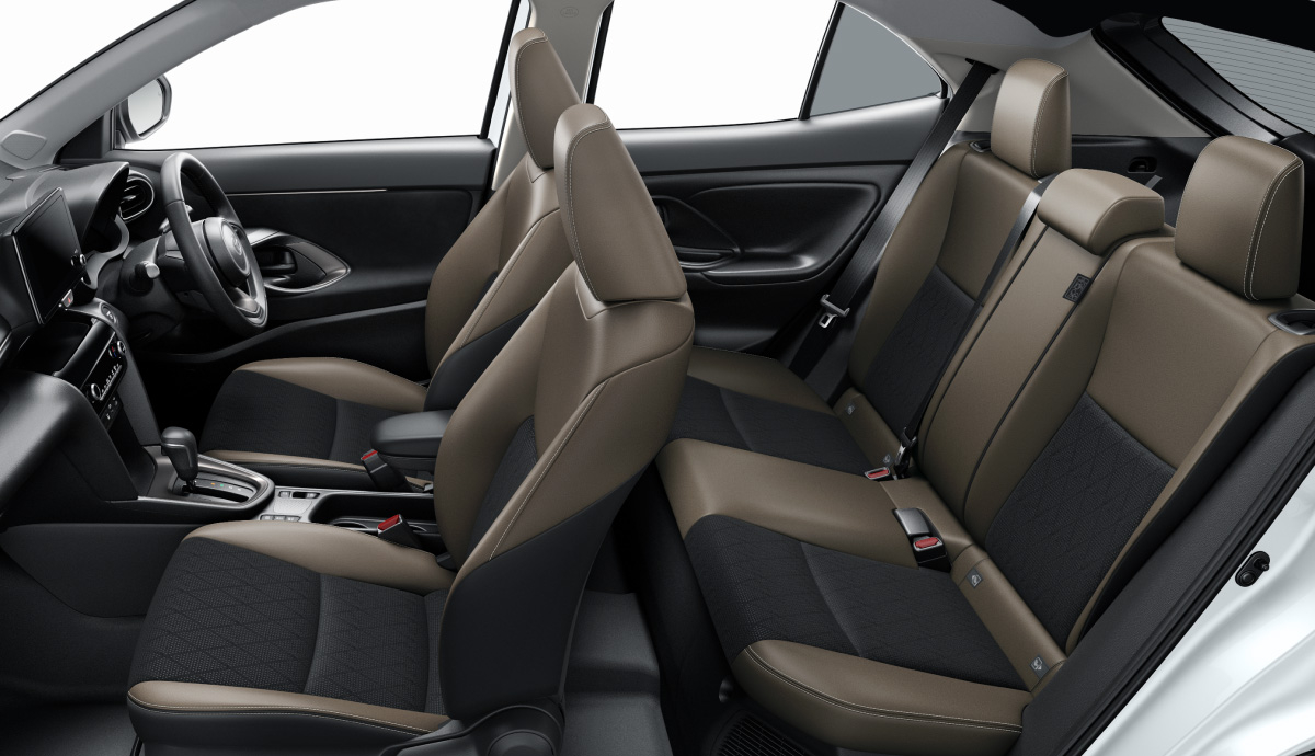 yariscross_grade_img12