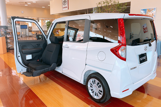 ウェルキャブ車を展示
