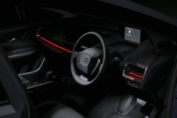 イルミネーテッドエントリーシステム［LEDフロントパーソナルランプは全車標準装備